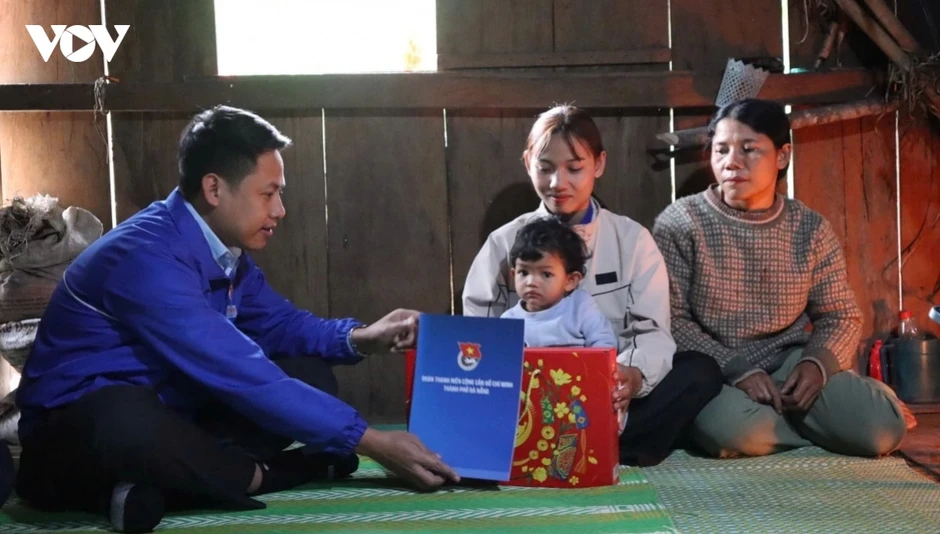Nhiều công trình, an sinh xã hội trong Chiến dịch Thanh niên tình nguyện hè Nhiều công trình, an sinh xã hội trong Chiến dịch Thanh niên tình nguyện hè