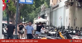 Nhiều điểm trông giữ xe ở Hà Nội lấn chiếm vỉa hè, sử dụng sai diện tích được cấp phép