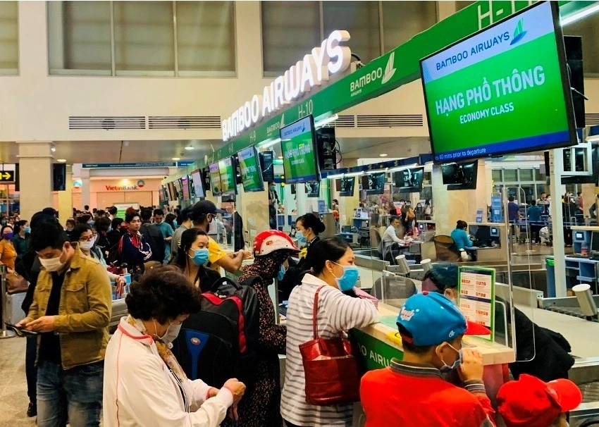 Nhiều đường bay nội địa tạm dừng từ ngày mai (1/4) do giá nhiên liệu tăng