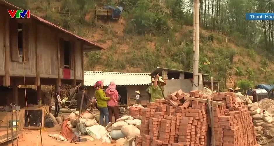 Nhiều hộ đồng bào dân tộc thiểu số ở Thanh Hóa ôm nợ vì tái định cư Nhiều hộ đồng bào dân tộc thiểu số ở Thanh Hóa ôm nợ vì tái định cư