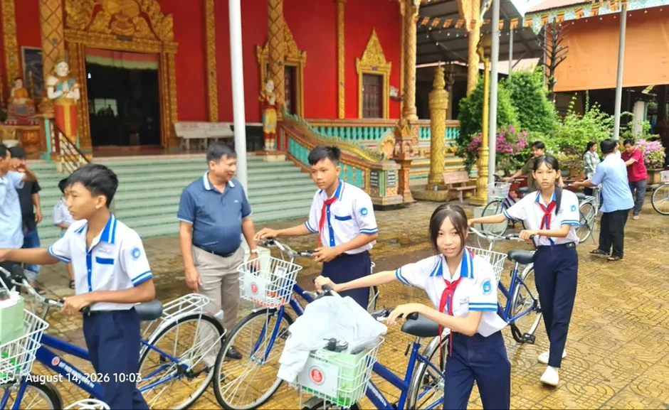 Nhiều hoạt động chăm lo đồng bào dân tộc thiểu số vùng khó khăn Nhiều hoạt động chăm lo đồng bào dân tộc thiểu số vùng khó khăn