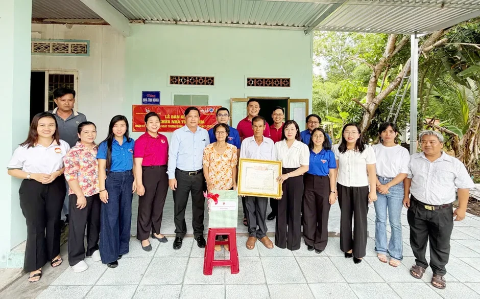 Nhiều hoạt động tri ân của tuổi trẻ TPHCM tại xã Dầu Tiếng Nhiều hoạt động tri ân của tuổi trẻ TPHCM tại xã Dầu Tiếng