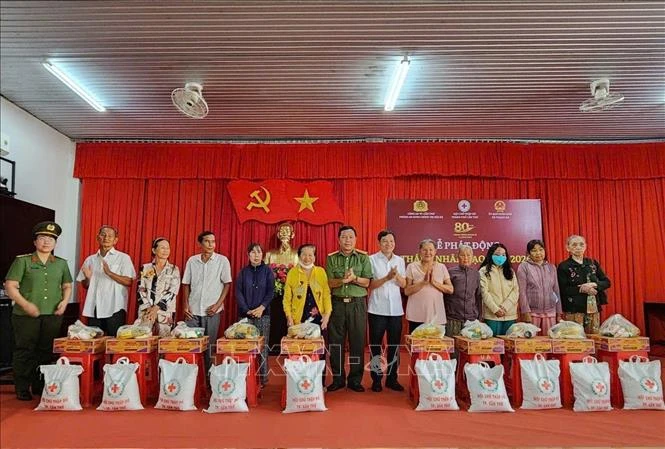 Nhiều hoạt động ý nghĩa trong Tháng Nhân đạo 2026 Nhiều hoạt động ý nghĩa trong Tháng Nhân đạo 2026