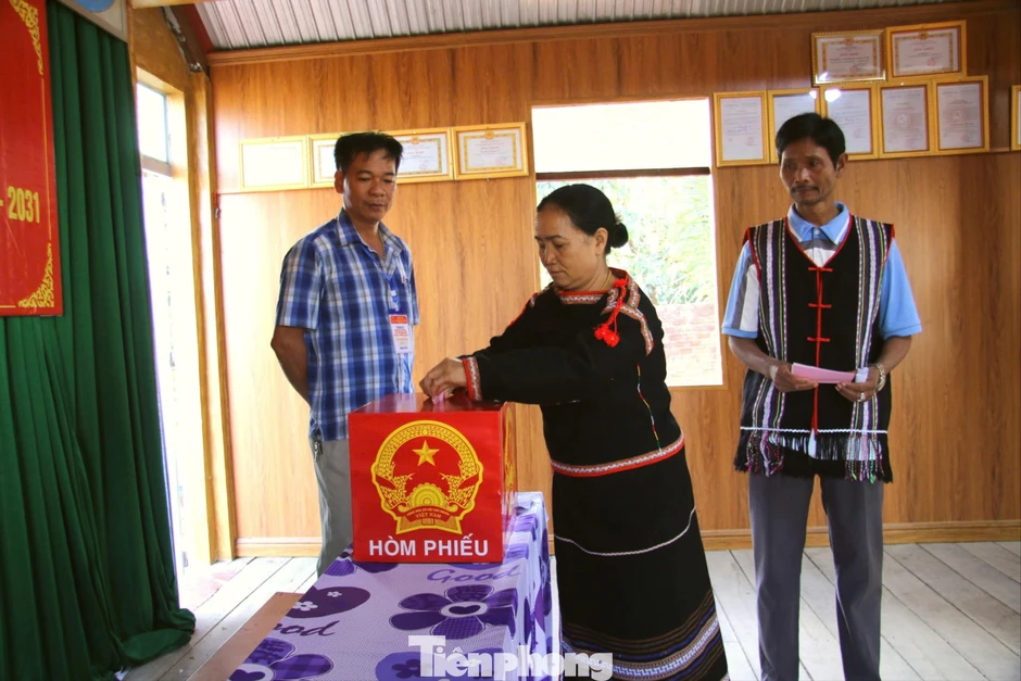 Nhiều lãnh đạo chủ chốt tỉnh Lâm Đồng, Khánh Hòa trúng cử đại biểu Hội đồng nhân dân Nhiều lãnh đạo chủ chốt tỉnh Lâm Đồng, Khánh Hòa trúng cử đại biểu Hội đồng nhân dân