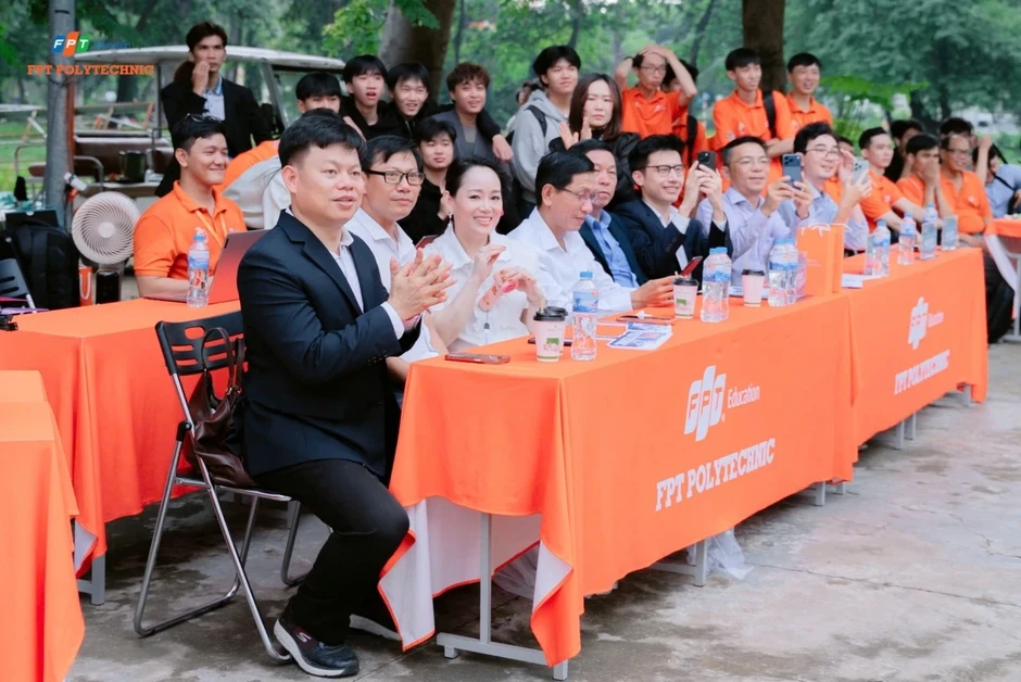 Nhiều sân chơi dành cho sinh viên đam mê công nghệ máy bay không người lái Nhiều sân chơi dành cho sinh viên đam mê công nghệ máy bay không người lái