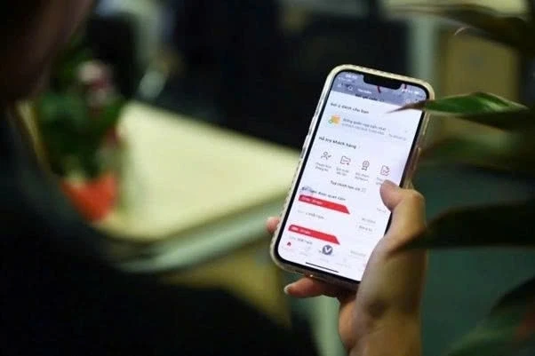 Nhiều thuê bao bị khóa SIM, số người đi xác thực thông tin chính chủ tăng mạnh Nhiều thuê bao bị khóa SIM, số người đi xác thực thông tin chính chủ tăng mạnh