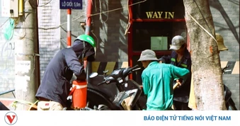 Nhọc nhằn mưu sinh dưới cái nắng bỏng rát ở miền Trung
