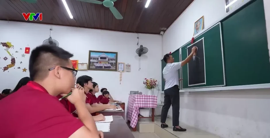 Những bức tranh vẽ Chủ tịch Hồ Chí Minh bằng phấn bảng Những bức tranh vẽ Chủ tịch Hồ Chí Minh bằng phấn bảng
