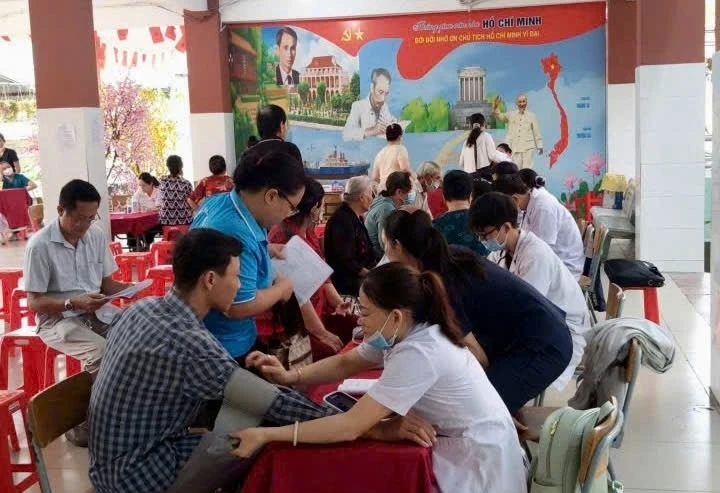 Những ca trực chạy đua 150 ngày đêm khám sức khỏe toàn dân tại TP.HCM Những ca trực chạy đua 150 ngày đêm khám sức khỏe toàn dân tại TP.HCM