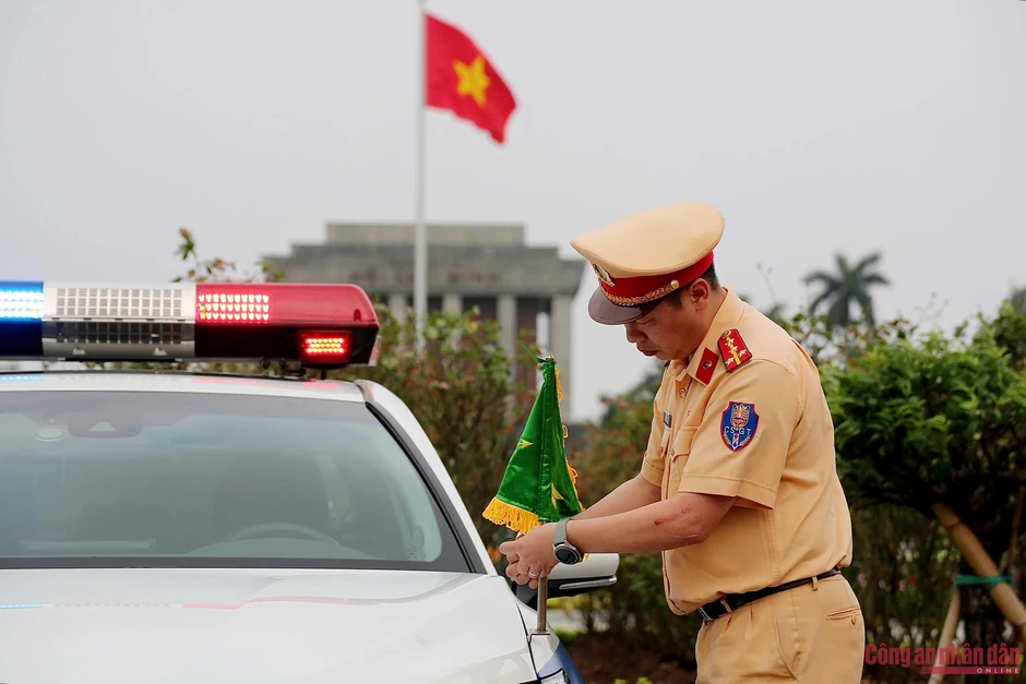 Những điều người tham gia giao thông cần biết khi gặp xe ưu tiên đang làm nhiệm vụ Những điều người tham gia giao thông cần biết khi gặp xe ưu tiên đang làm nhiệm vụ