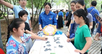 Những đứa trẻ không có mùa hè