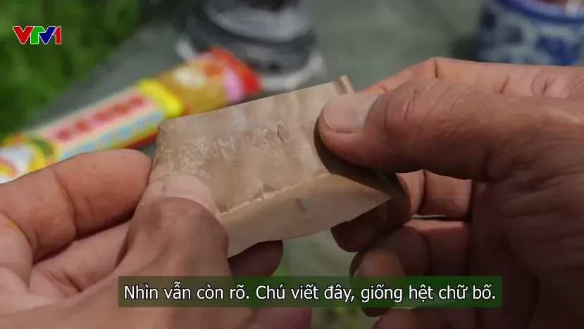 Những kỷ vật hé mở cuộc trở về xúc động Những kỷ vật hé mở cuộc trở về xúc động
