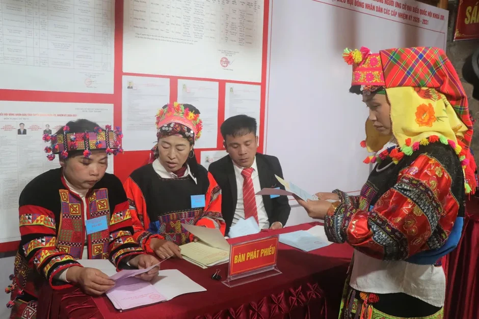 Những lá phiếu của niềm tin từ nơi địa đầu đất nước