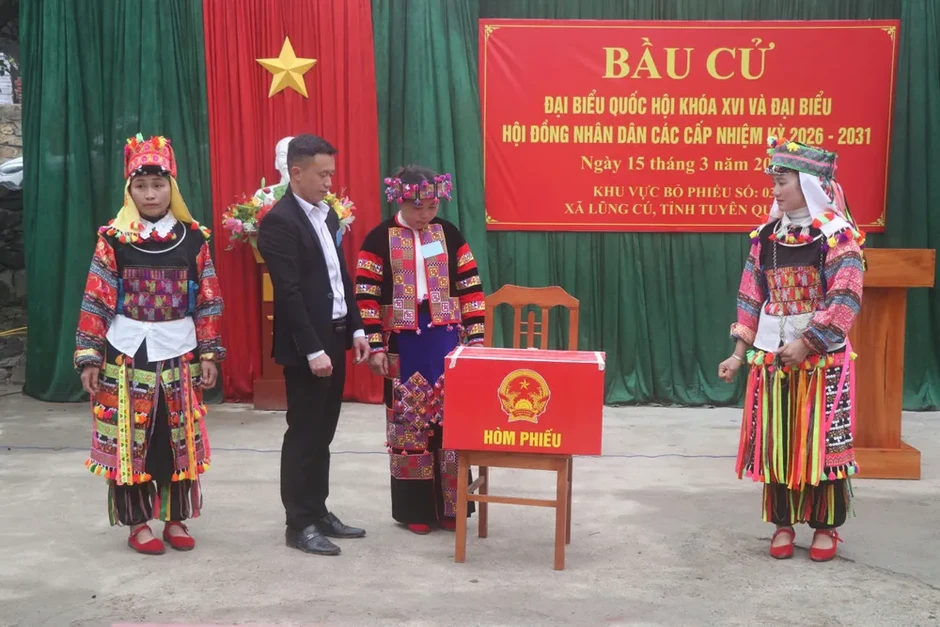 Những lá phiếu của niềm tin từ nơi địa đầu đất nước
