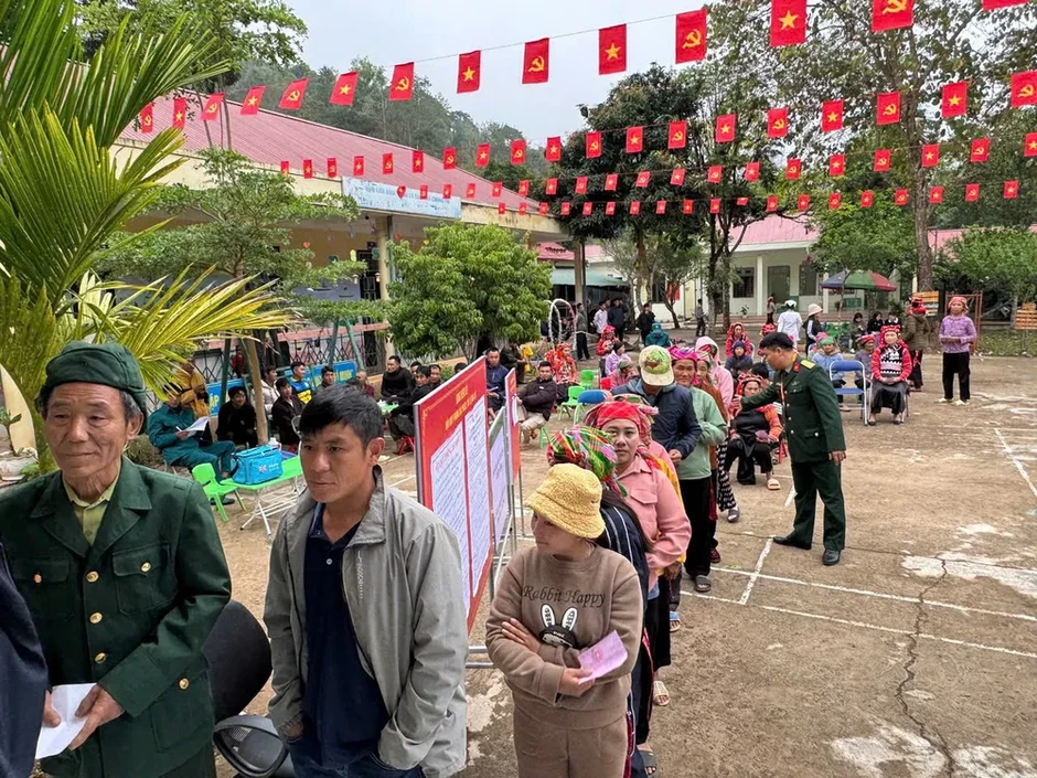 Những lá phiếu của niềm tin từ nơi địa đầu đất nước