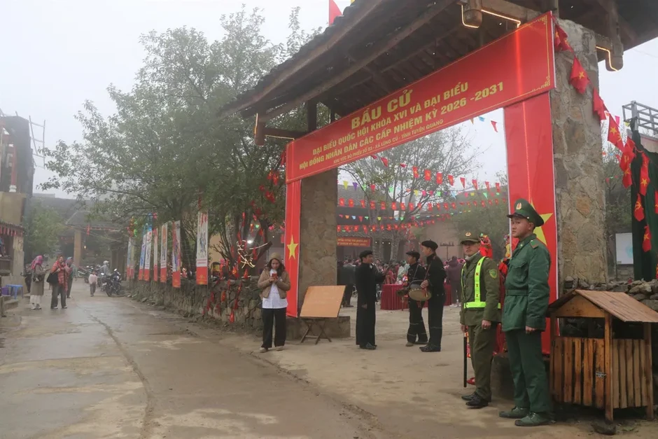 Những lá phiếu của niềm tin từ nơi địa đầu đất nước
