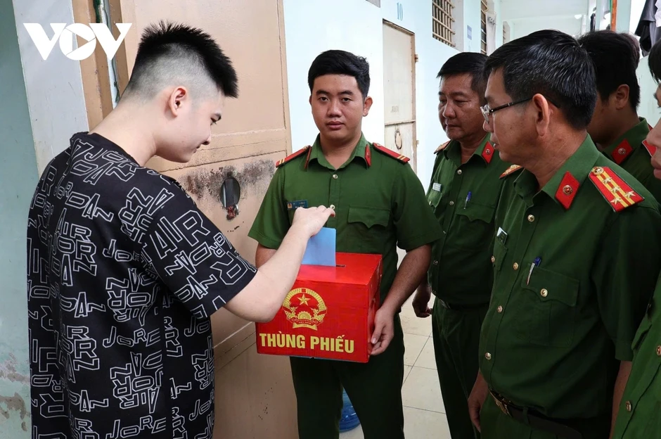 Những lá phiếu đặc biệt của hàng nghìn cử tri trong trại tạm giam