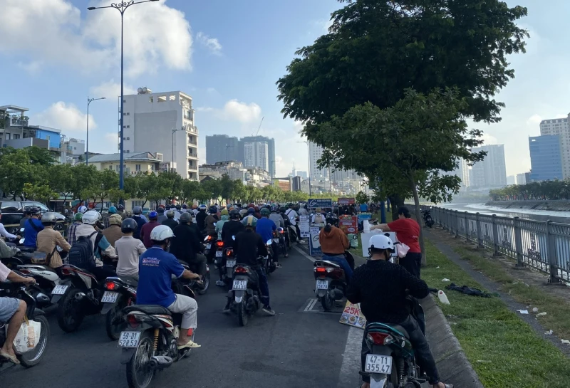 Những lỗi vi phạm phổ biến dẫn đến tai nạn, ùn ứ giao thông Những lỗi vi phạm phổ biến dẫn đến tai nạn, ùn ứ giao thông