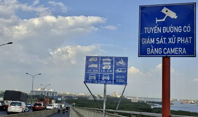 Những lỗi vi phạm phổ biến dẫn đến tai nạn, ùn ứ giao thông Những lỗi vi phạm phổ biến dẫn đến tai nạn, ùn ứ giao thông