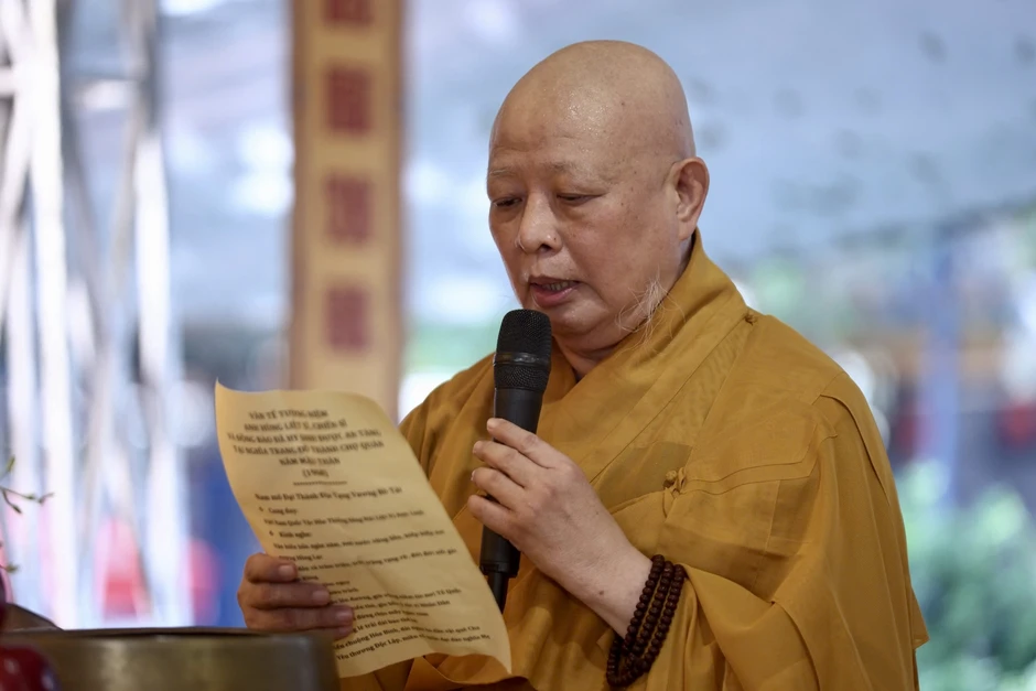 Những nén nhang tri ân ký ức Mậu Thân tại Công viên Lê Thị Riêng