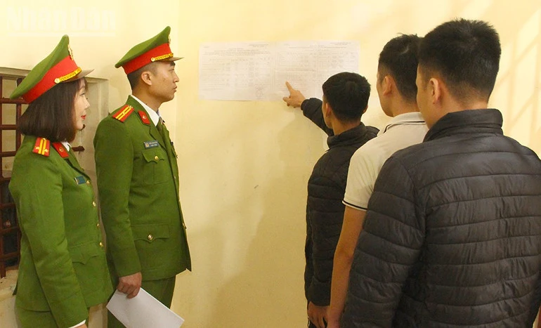 Những người bị tạm giữ, tạm giam ở Sơn La tham gia bầu cử đúng quy định Những người bị tạm giữ, tạm giam ở Sơn La tham gia bầu cử đúng quy định