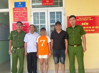 Những 'người hùng' thầm lặng trên đỉnh Hải Vân