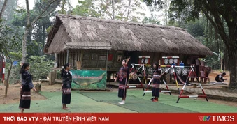 Niềm vinh dự của đồng bào các dân tộc khi cầm lá phiếu tại Thủ đô