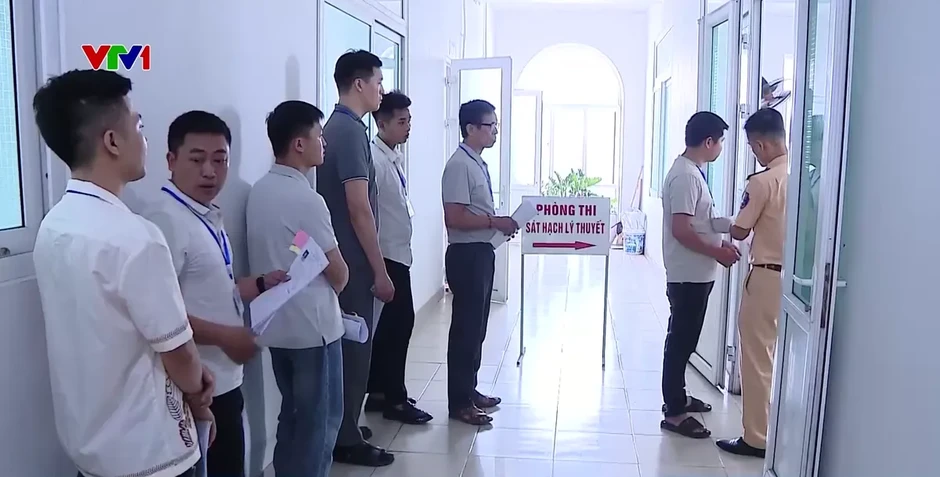 Ninh Bình: Bảo đảm minh bạch và đẩy mạnh ứng dụng công nghệ trong sát hạch lái xe Ninh Bình: Bảo đảm minh bạch và đẩy mạnh ứng dụng công nghệ trong sát hạch lái xe
