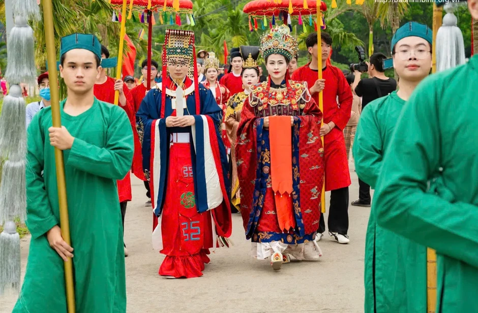 Ninh Bình bứt phá mùa lễ: Hành trình trải nghiệm đa sắc níu chân du khách Ninh Bình bứt phá mùa lễ: Hành trình trải nghiệm đa sắc níu chân du khách