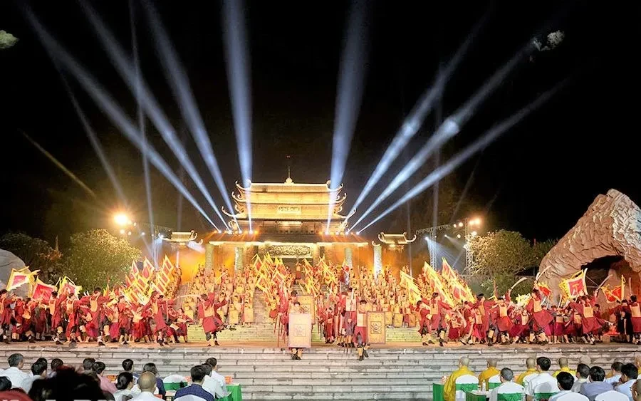 Ninh Bình bứt phá mùa lễ: Hành trình trải nghiệm đa sắc níu chân du khách Ninh Bình bứt phá mùa lễ: Hành trình trải nghiệm đa sắc níu chân du khách
