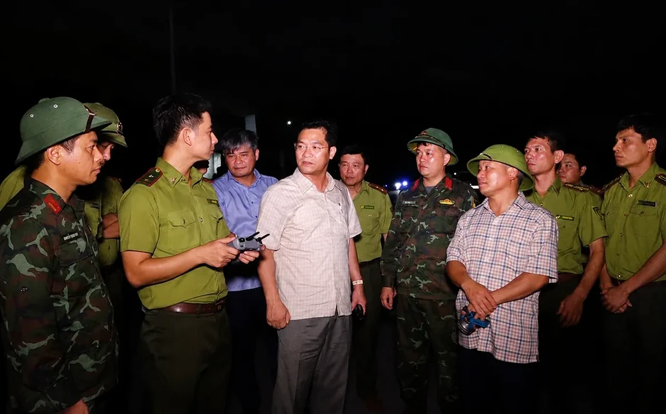 Ninh Bình: Cháy rừng núi Cao San cơ bản được khống chế Ninh Bình: Cháy rừng núi Cao San cơ bản được khống chế