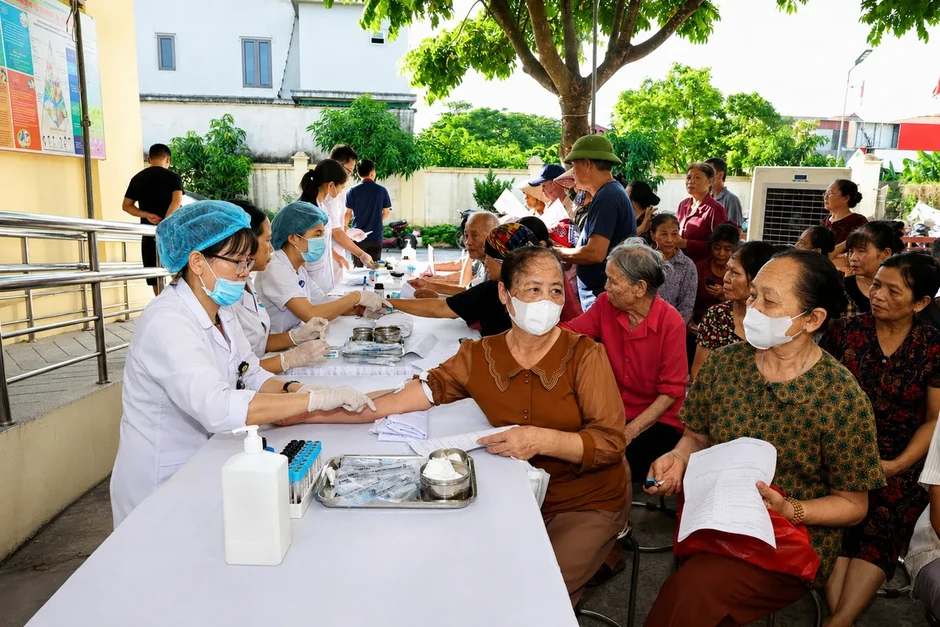 Ninh Bình đưa dịch vụ y tế chất lượng cao đến tận cơ sở Ninh Bình đưa dịch vụ y tế chất lượng cao đến tận cơ sở