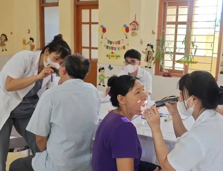 Ninh Bình đưa dịch vụ y tế chất lượng cao đến tận cơ sở Ninh Bình đưa dịch vụ y tế chất lượng cao đến tận cơ sở