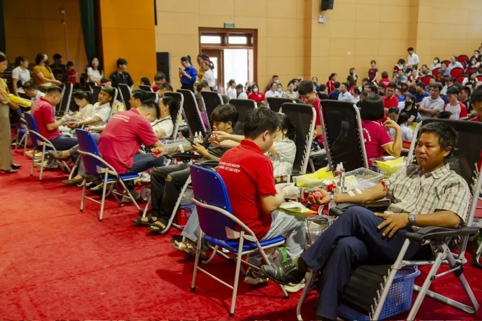 Ninh Bình: Hành trình đỏ lan tỏa nghĩa cử nhân ái Ninh Bình: Hành trình đỏ lan tỏa nghĩa cử nhân ái