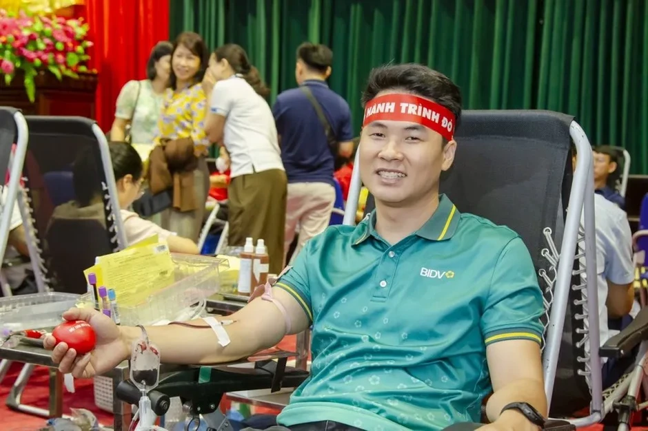 Ninh Bình: Hành trình đỏ lan tỏa nghĩa cử nhân ái Ninh Bình: Hành trình đỏ lan tỏa nghĩa cử nhân ái