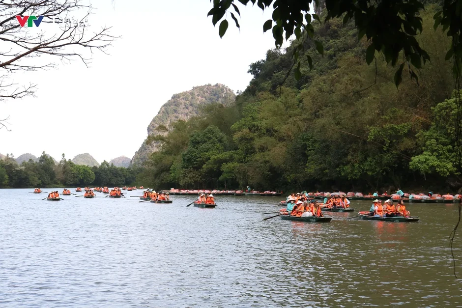 Ninh Bình: Hướng đi bền vững từ du lịch xanh gắn với di sản Ninh Bình: Hướng đi bền vững từ du lịch xanh gắn với di sản