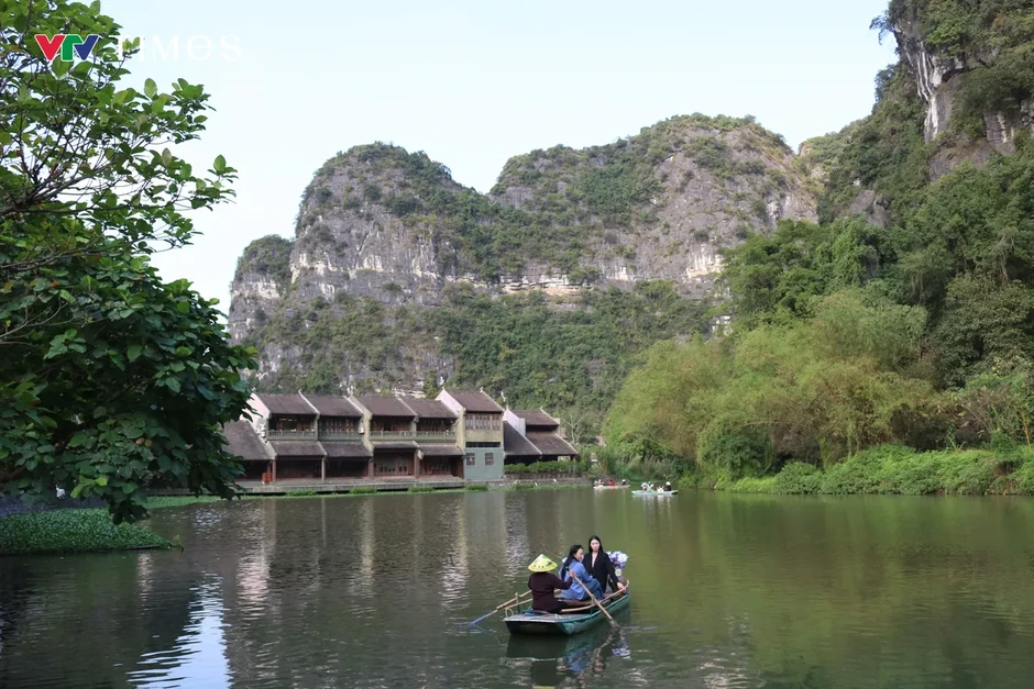 Ninh Bình: Hướng đi bền vững từ du lịch xanh gắn với di sản Ninh Bình: Hướng đi bền vững từ du lịch xanh gắn với di sản