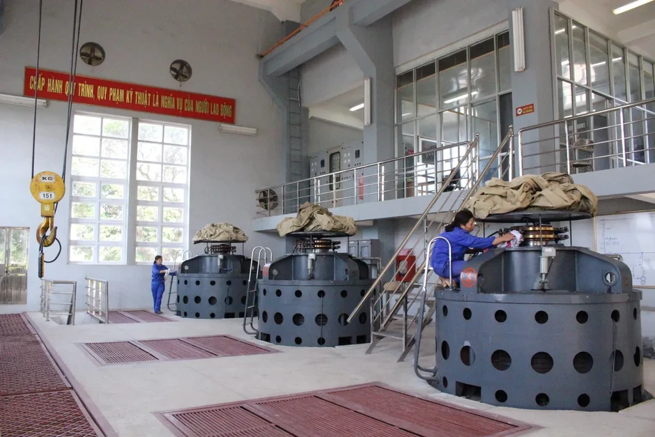 Ninh Bình khẩn trương bảo vệ sáu trọng điểm đê điều xung yếu Ninh Bình khẩn trương bảo vệ sáu trọng điểm đê điều xung yếu