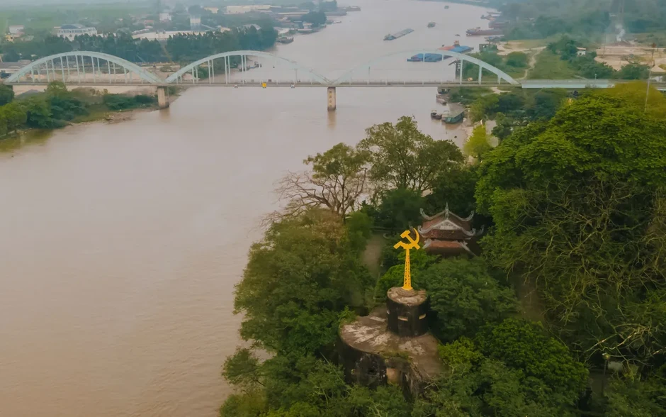 Ninh Bình: Ma nhai núi Non Nước - Những trang sử khắc trên đá và hành trình vươn tầm di sản thế giới Ninh Bình: Ma nhai núi Non Nước - Những trang sử khắc trên đá và hành trình vươn tầm di sản thế giới