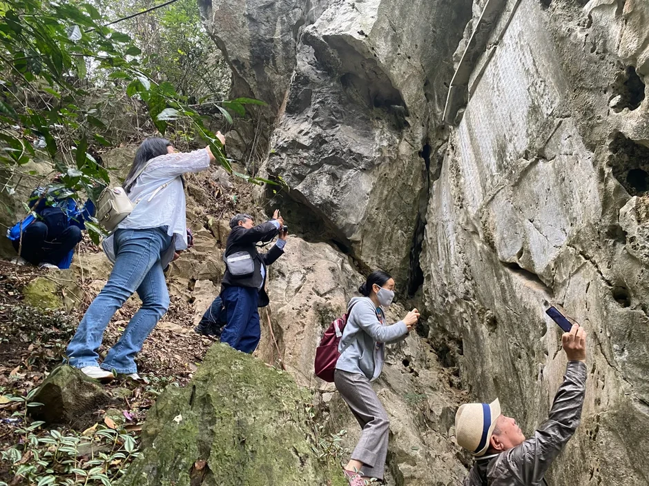 Ninh Bình: Ma nhai núi Non Nước - Những trang sử khắc trên đá và hành trình vươn tầm di sản thế giới Ninh Bình: Ma nhai núi Non Nước - Những trang sử khắc trên đá và hành trình vươn tầm di sản thế giới