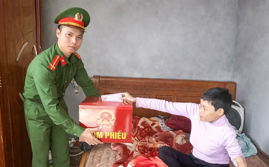 Ninh Bình: Số cử tri trong danh sách đi bầu cử đạt 99,6% Ninh Bình: Số cử tri trong danh sách đi bầu cử đạt 99,6%