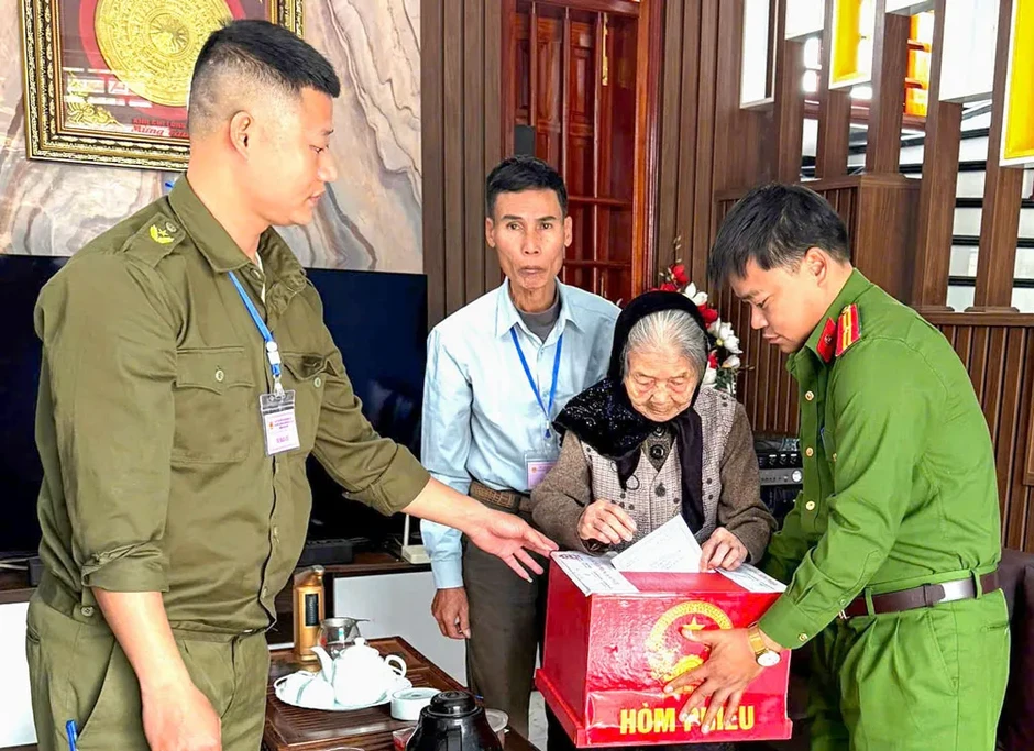 Ninh Bình: Số cử tri trong danh sách đi bầu cử đạt 99,6% Ninh Bình: Số cử tri trong danh sách đi bầu cử đạt 99,6%