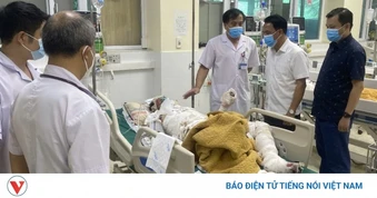 Nỗ lực cứu chữa 3 người dân bị bỏng nặng khi chữa cháy rừng ở Na Sang, Điện Biên