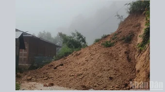 Nỗ lực thông tuyến giao thông miền núi phía bắc sau mưa lũ