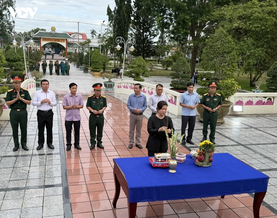 Nỗ lực “vượt nắng, thắng mưa” tìm lại danh tính cho các liệt sĩ Nỗ lực “vượt nắng, thắng mưa” tìm lại danh tính cho các liệt sĩ