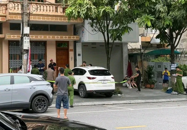 Nổ súng bắn chết người xong, lái xe về nhà tự bắn vào đầu Nổ súng bắn chết người xong, lái xe về nhà tự bắn vào đầu