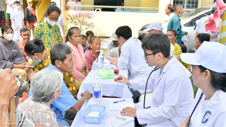 Nối dài mạch sống phum, sóc Nối dài mạch sống phum, sóc