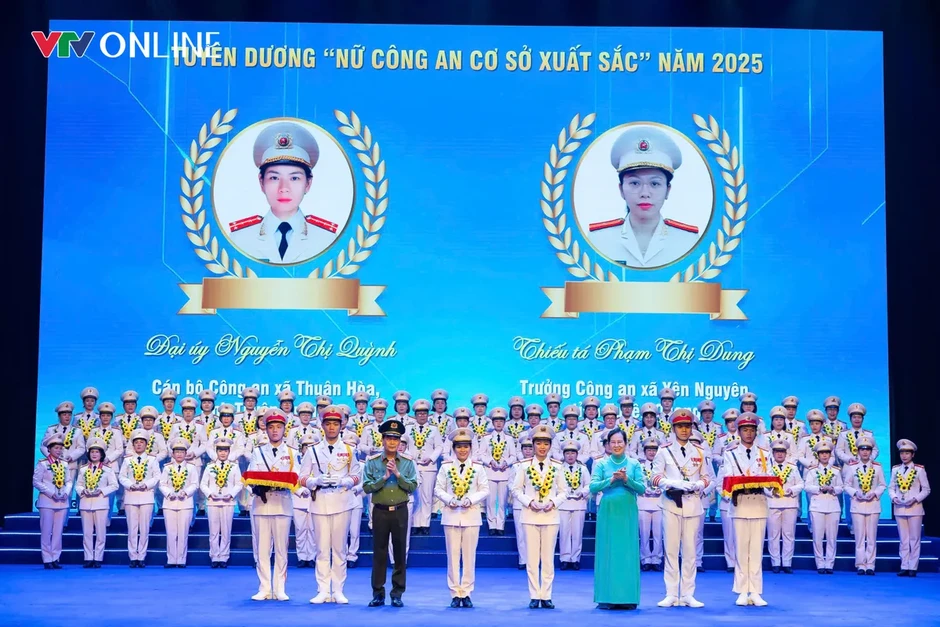 Nữ Công an vùng cao học Bác từ những việc làm gần dân Nữ Công an vùng cao học Bác từ những việc làm gần dân