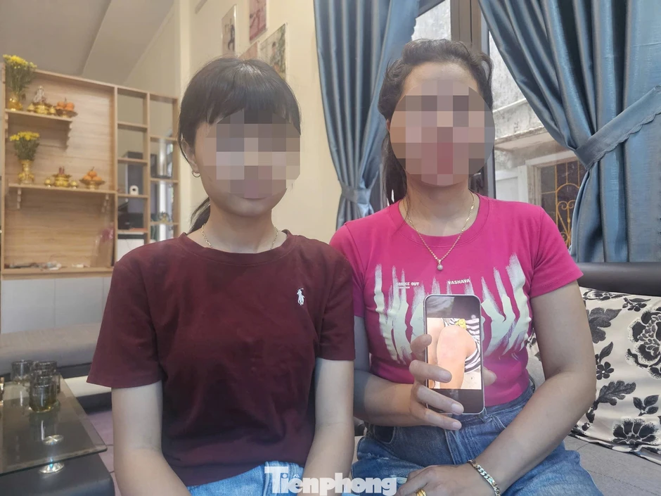 Nữ sinh lớp 6 bị đánh hội đồng, bắt quỳ dưới nắng, lau chân Nữ sinh lớp 6 bị đánh hội đồng, bắt quỳ dưới nắng, lau chân