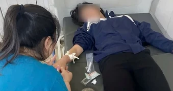 Nữ sinh lớp 7 nguy kịch sau khi uống thuốc trừ sâu do áp lực từ bạn bè